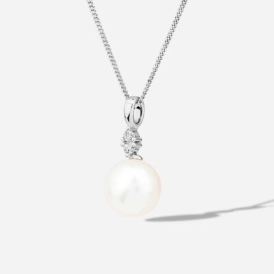 9ct White Gold Diamond-Accent Freshwater Pearl Pendant (0.04ct tw.)