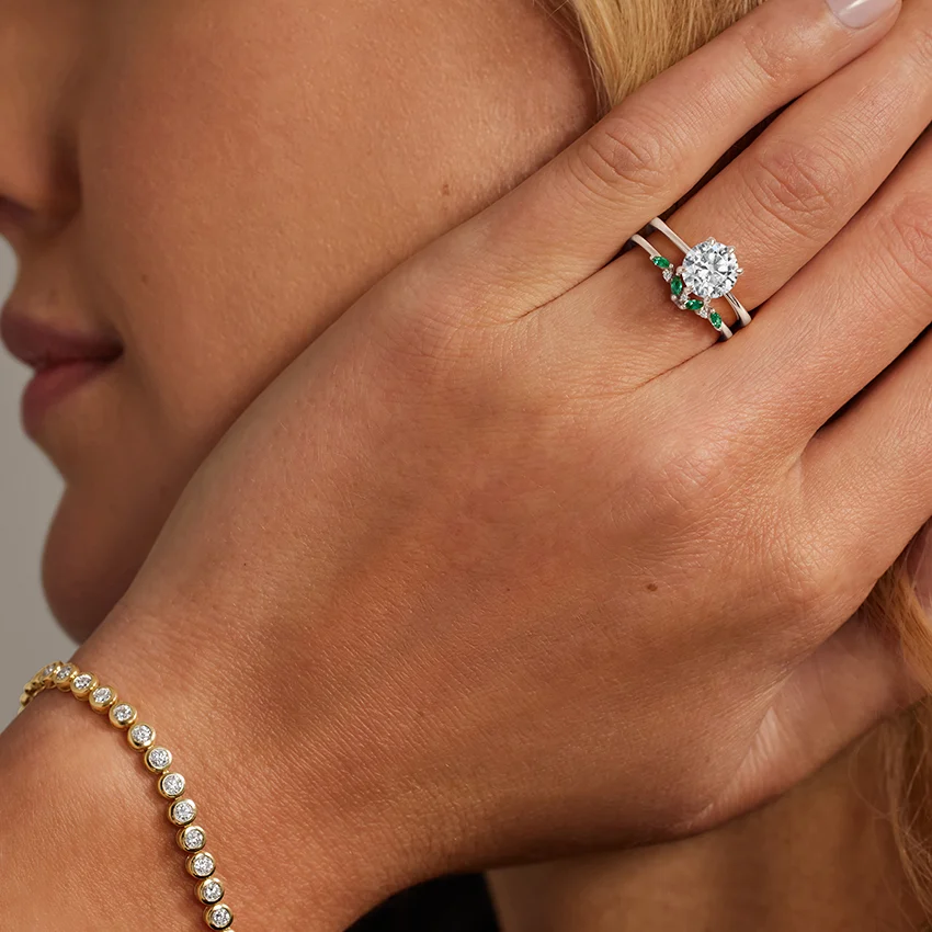 Sereno Emerald and Diamond Ring - Image 3