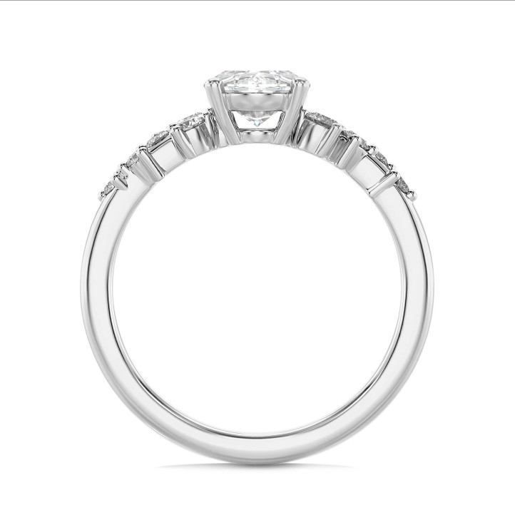 Golden Pavilion 1.00 Carat Ring With Oval Diamond
