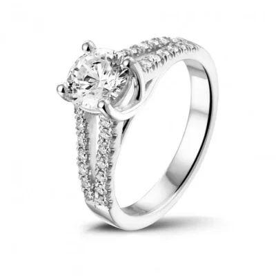 The Heirloom Arc 3.00 Carat Ring With Side Diamonds